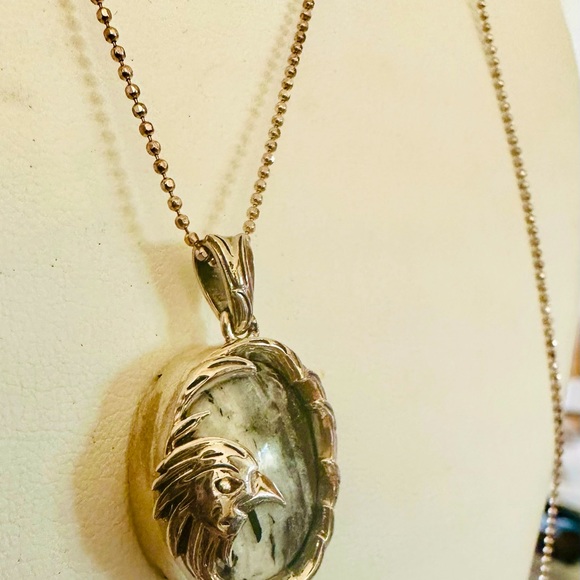 Genuine White Buffalo Gemstone Eagle Pendant in SS on 24" SS Chain Necklace NWT - Picture 5 of 11